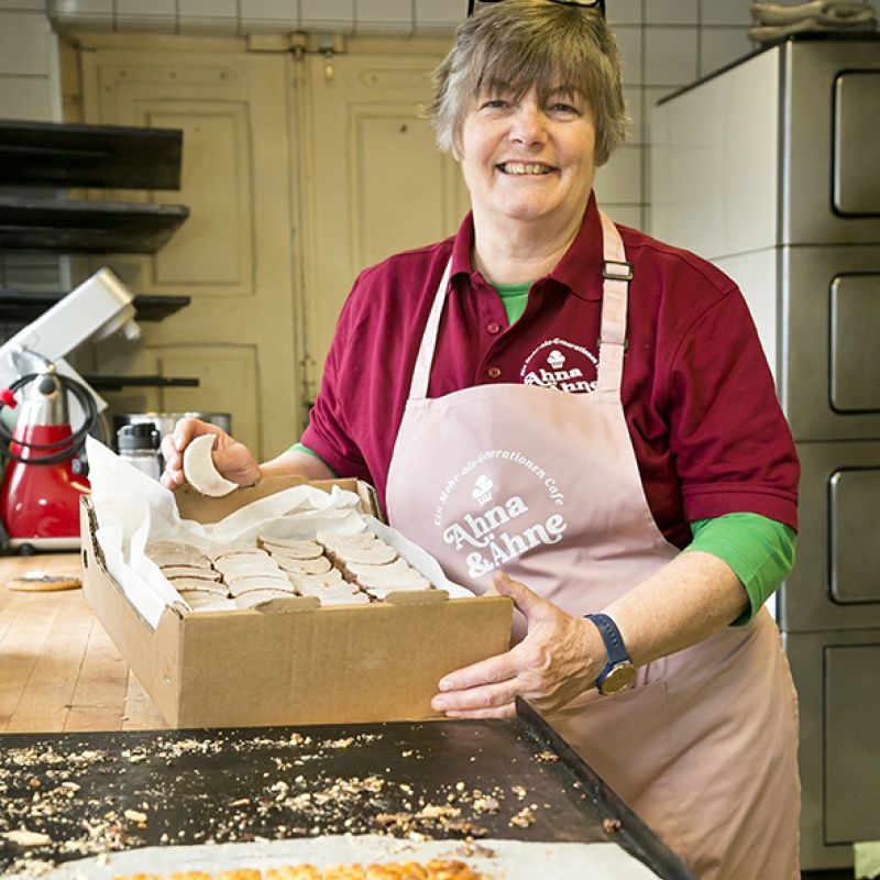Lebkuchen und Keckse backen für die Adventszeit in der Bludenzer Mühlegasse. Foto: Dietmar Mathis