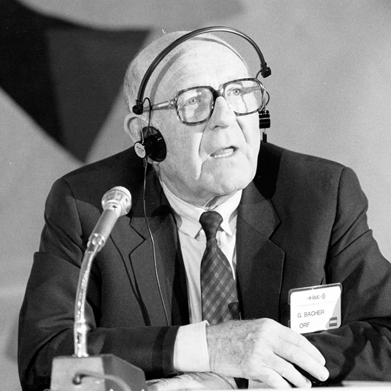 Gerd Bacher im Jahr 1986 beim 16. Internationalen Management-Gespräch an der Universität St. Gallen. Foto: Regina Kühne
