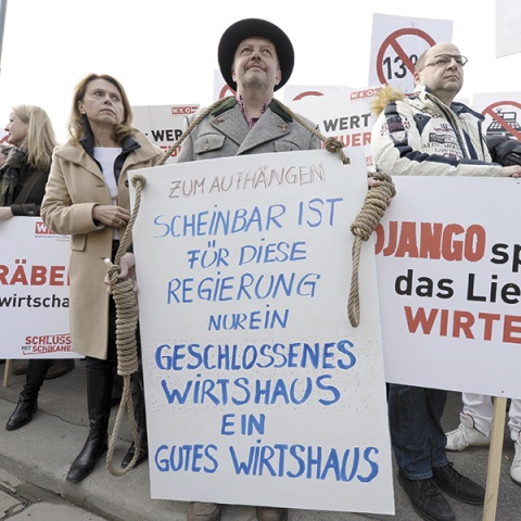 © HANS KLAUS TECHT