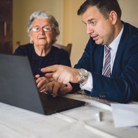Besteht etwa ein Zusammenhang zwischen riskantem Anlageverhalten und Bonuszahlungen in der Finanzbranche?<br>Fotos: Lisa Beller, istockphoto