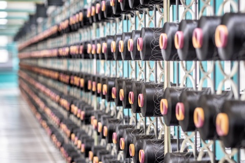 Getzner arbeitet im hauseigenen Entwicklungscenter und in Zusammenarbeit mit Hochschulen und führenden Textilforschungseinrichtungen an Recyclingmöglichkeiten. © Florian Kraler
