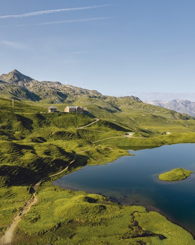Der Scheidsee mit der Heilbronner Hütte. © Stefan Kothner/Montafon Tourismus