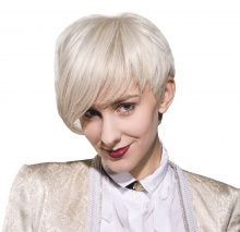 Kabarettistin Lisa Eckhart<br>Foto: Moritz Schell