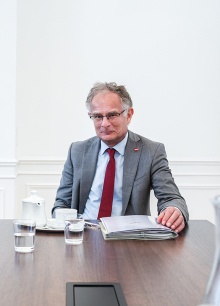 Markus Marterbauer, seit 3. März 2025 österreichischer Finanzminister (SPÖ). Foto: BKA/Valentin Brauneis